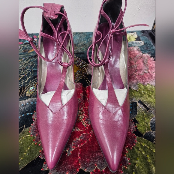 Maxazira Collection Heels - Picture 1 of 8